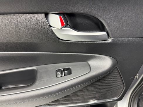 Used 2019 Hyundai Santa Fe SEL FWD image 34
