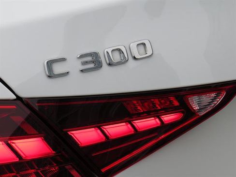 Used 2025 Mercedes-Benz C 300 4MATIC Sedan image 29