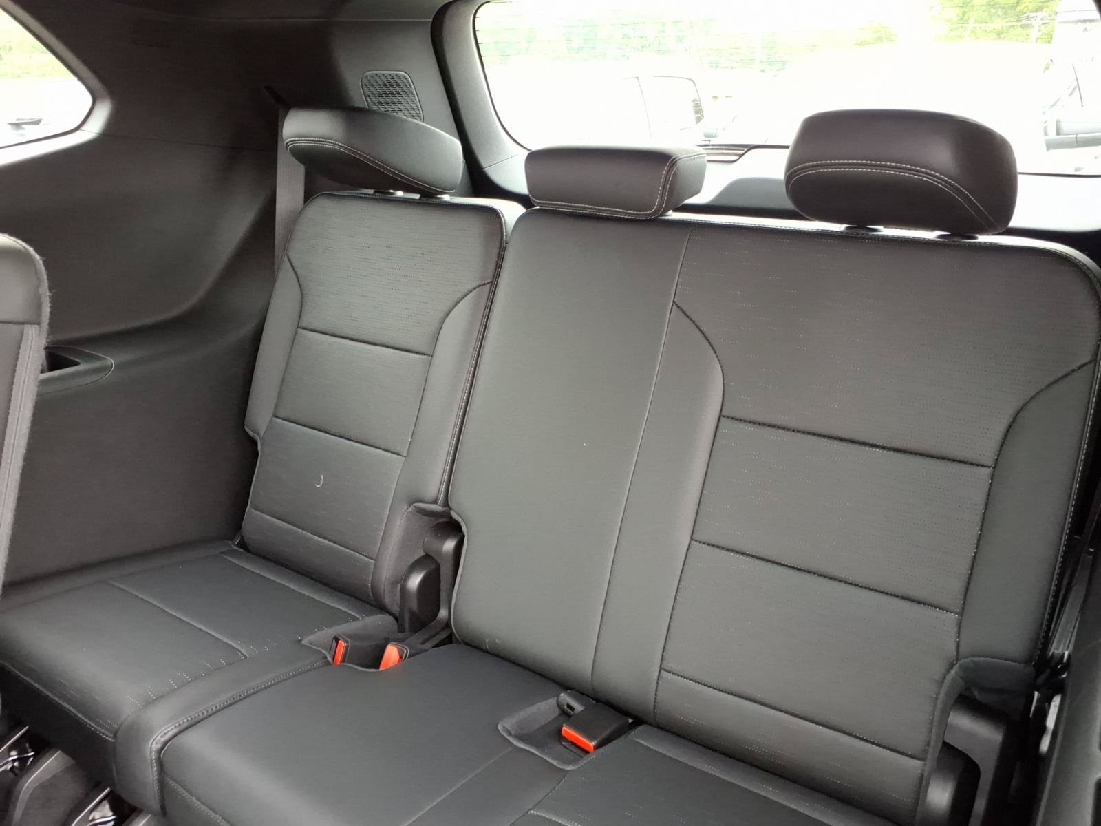 Used 2025 Buick Enclave Sport Touring FWD image 13