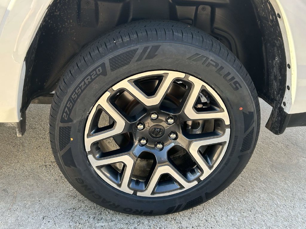 Used 2025 RAM 1500 Laramie AWD/4WD image 11