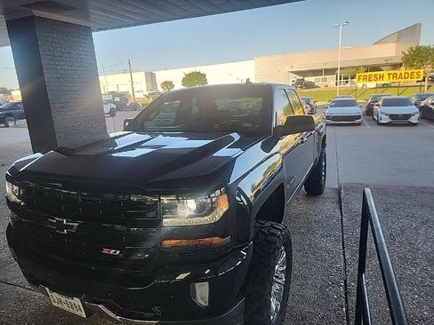 Used 2017 Chevrolet Silverado 1500 LT w/ All Star Edition AWD/4WD image 2