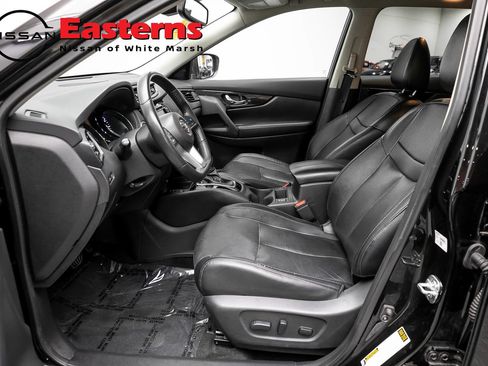Used 2019 Nissan Rogue SL w/ Premium Package AWD/4WD image 13