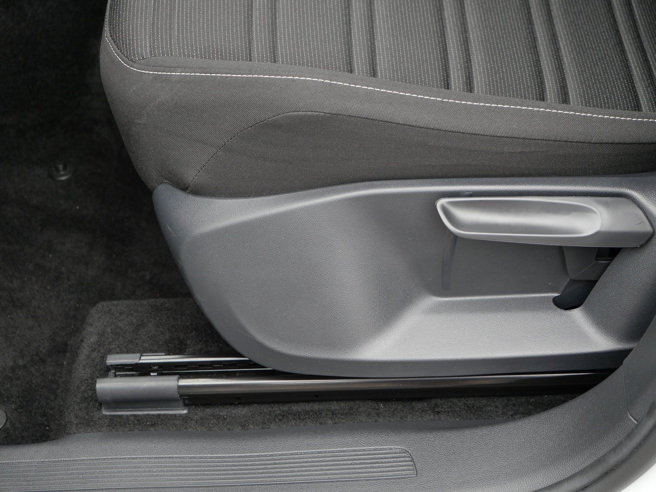 Certified 2024 Volkswagen Tiguan S w/ MDO Package, Two-Row AWD/4WD image 19