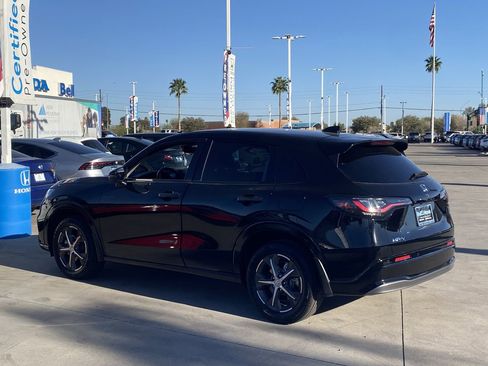 Certified 2024 Honda HR-V EX-L image 3