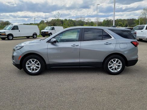 Used 2024 Chevrolet Equinox LT FWD image 2