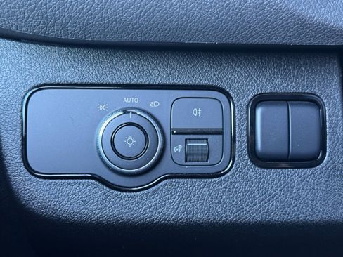 Used 2024 Mercedes-Benz Sprinter 2500 image 17