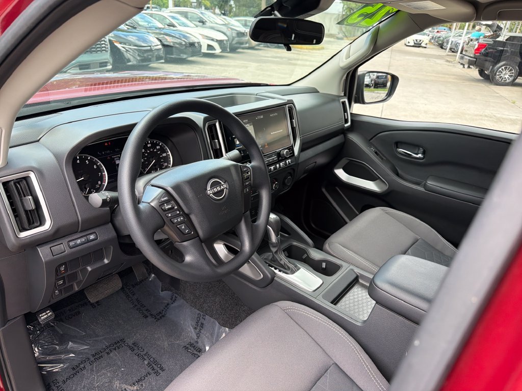 Certified 2025 Nissan Frontier SV RWD image 11