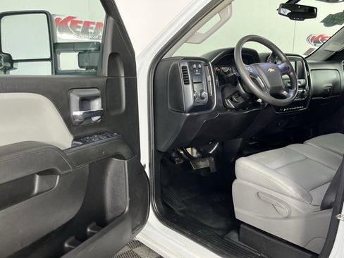Used 2019 Chevrolet Silverado 2500 W/T w/ WT Convenience Package image 24