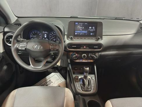 Used 2022 Hyundai Kona SE AWD/4WD image 2