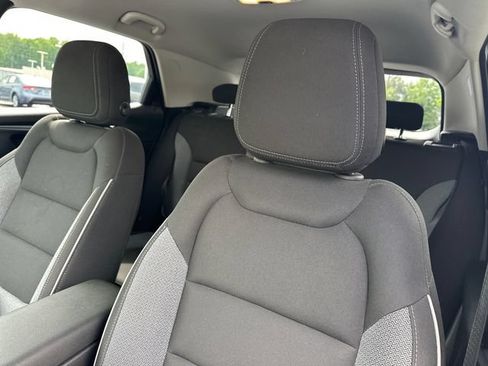 Used 2025 Chevrolet TrailBlazer LT FWD image 15
