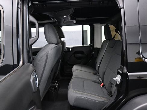 Used 2025 Jeep Wrangler Unlimited Sport AWD/4WD image 27