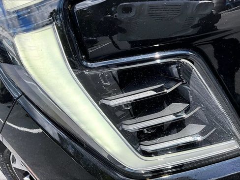 Used 2025 GMC Yukon AT4 Ultimate w/ LPO, Floor Liner Package AWD/4WD image 31