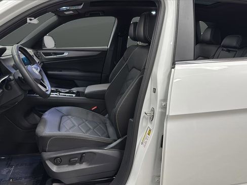 Used 2024 Volkswagen Atlas Cross Sport SE w/ Panoramic Sunroof Package AWD/4WD image 9
