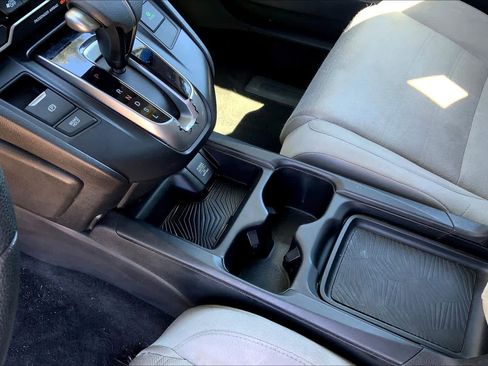Used 2019 Honda CR-V EX image 17