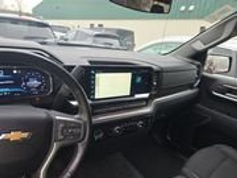 Used 2022 Chevrolet Silverado 1500 LT image 6