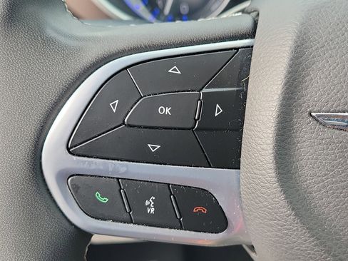 Used 2023 Chrysler Voyager LX image 22