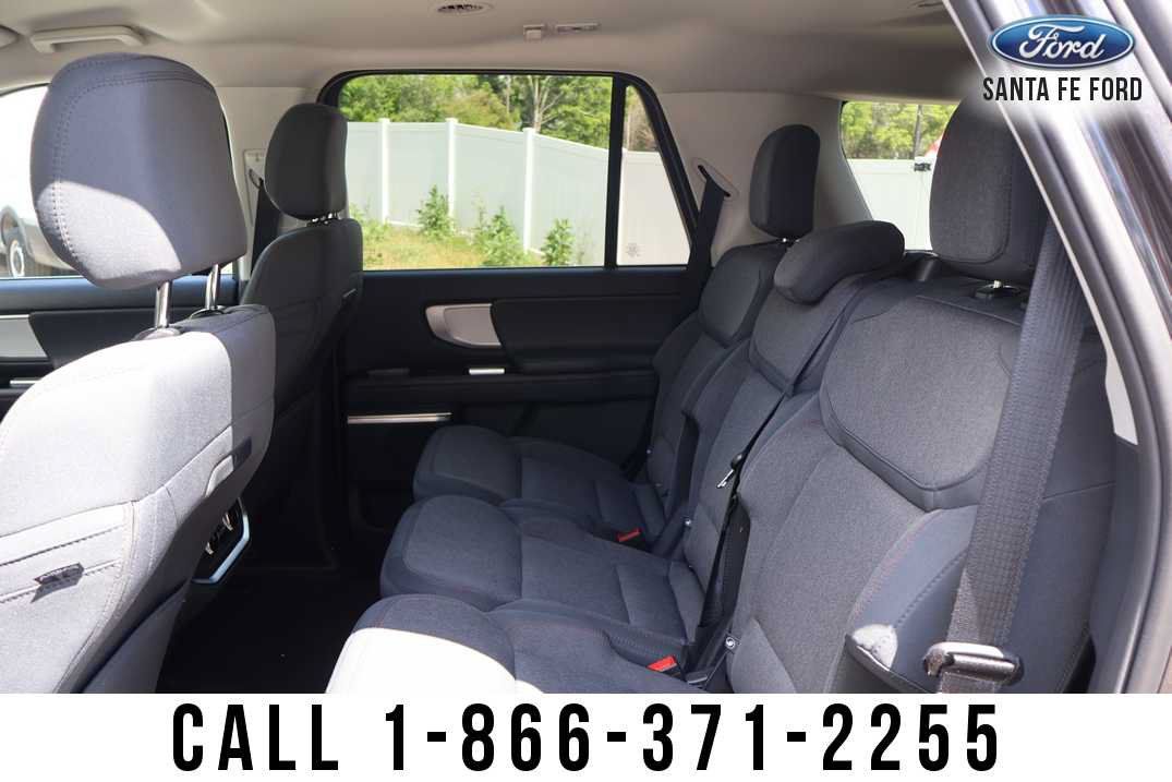 Used 2025 Ford Expedition Active RWD image 20