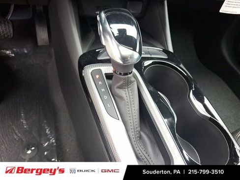 New 2026 Buick Envista Avenir FWD image 13