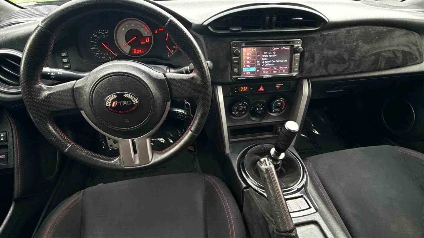 Used 2014 Scion FR-S RWD image 26