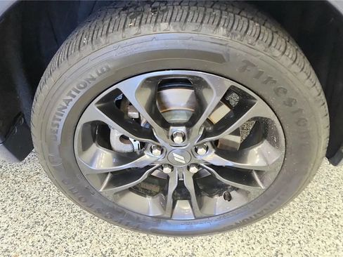 Used 2021 Dodge Durango SXT AWD/4WD image 13