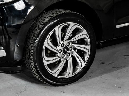 Used 2024 Lincoln Navigator Reserve image 58