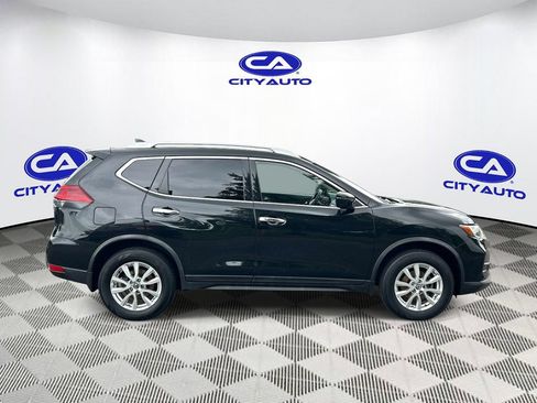 Used 2020 Nissan Rogue SV AWD/4WD image 2