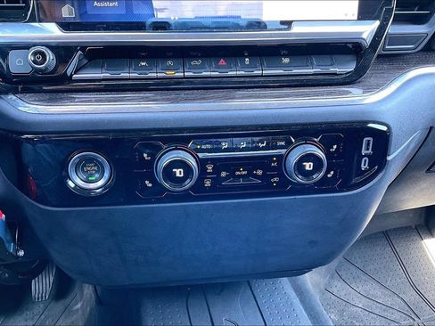 Used 2023 Chevrolet Silverado 1500 RST AWD/4WD image 12