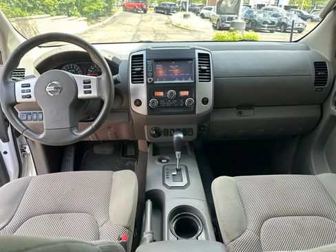 Used 2020 Nissan Frontier SV w/ Midnight Edition Floor Mats AWD/4WD image 37