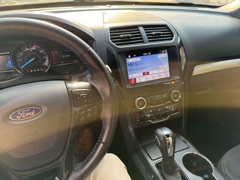 Used 2019 Ford Explorer XLT w/ Equipment Group 201A image 20