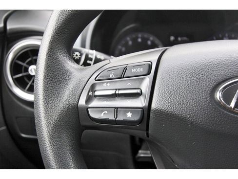 Used 2022 Hyundai Kona SEL FWD image 16