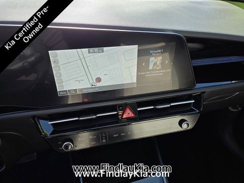 Certified 2025 Kia Niro SX image 24