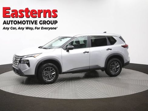 Used 2024 Nissan Rogue S FWD image 57