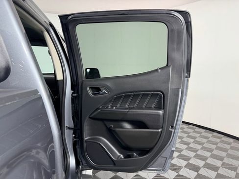 Used 2022 GMC Canyon Denali image 32