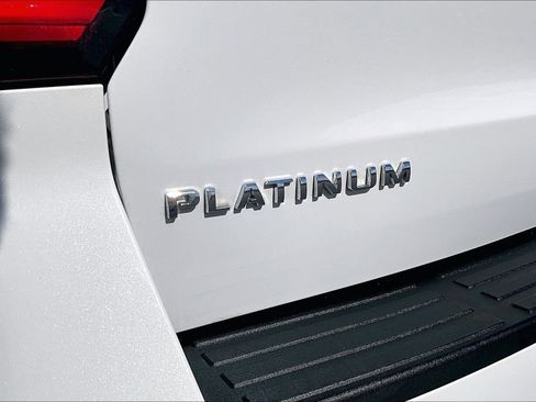 Used 2022 Ford Expedition Platinum AWD/4WD image 8