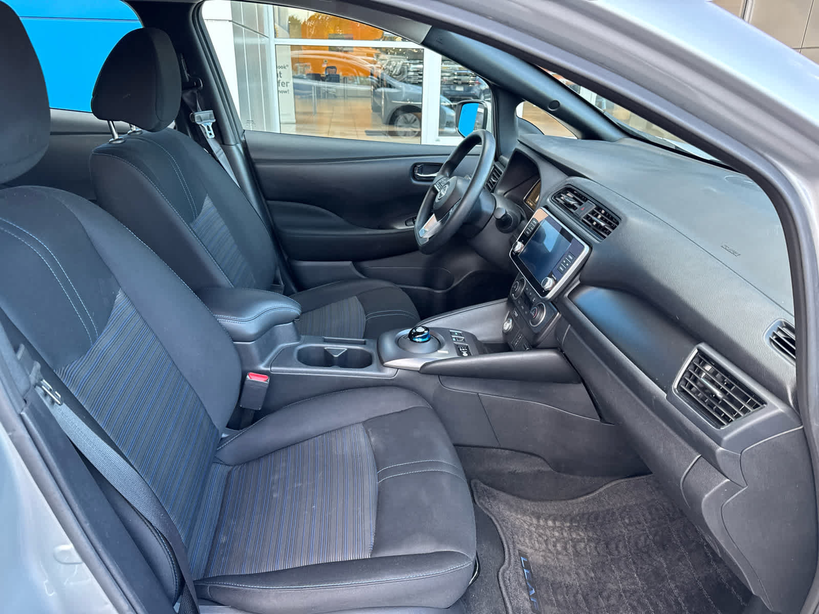 Used 2025 Nissan Leaf S FWD image 4