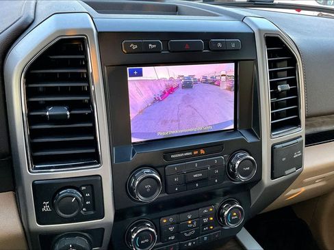 Used 2020 Ford F150 Lariat image 28