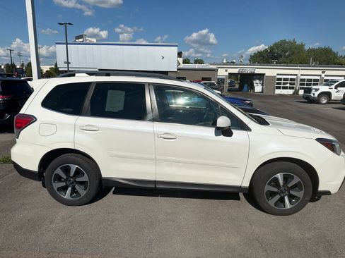 Used 2018 Subaru Forester 2.5i Limited AWD/4WD image 18