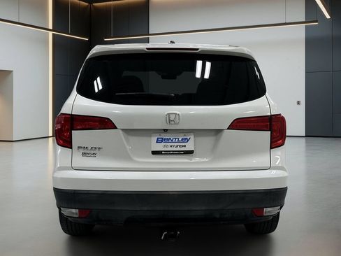 Used 2018 Honda Pilot EX image 5