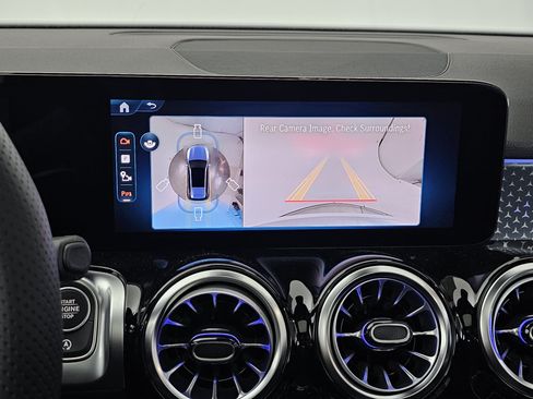 New 2026 Mercedes-Benz GLB 35 AMG 4MATIC image 43