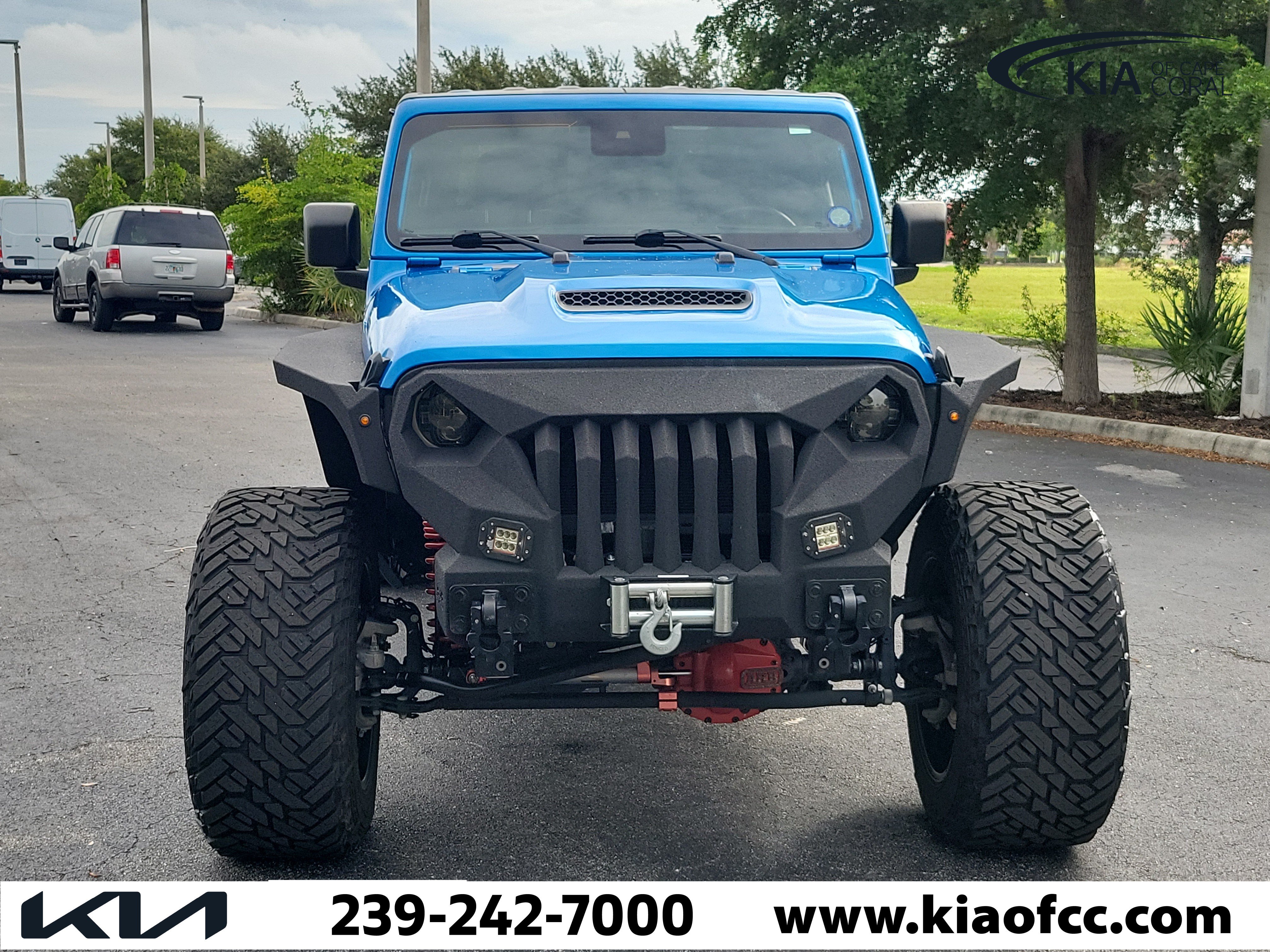 Used 2024 Jeep Gladiator Sport AWD/4WD image 2