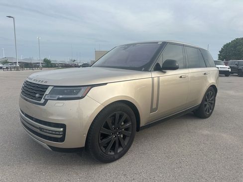 Used 2023 Land Rover Range Rover SE AWD/4WD image 1