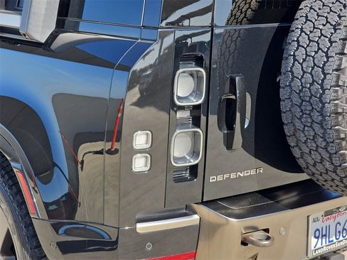 Used 2023 Land Rover Defender 110 X image 35
