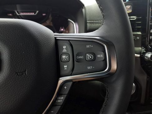 Used 2025 RAM 1500 Laramie RWD image 25