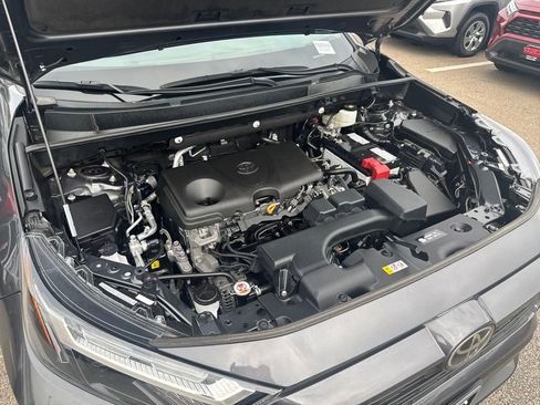 Used 2022 Toyota RAV4 XLE image 46