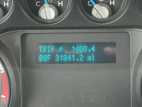 Used 2015 Ford F250 XL w/ Power Equipment Group RWD image 9