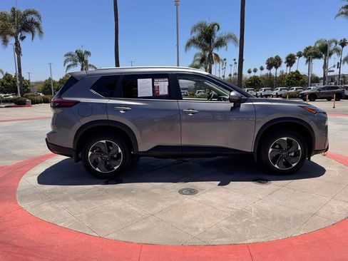Certified 2025 Nissan Rogue SV w/ SV Premium Package FWD image 9