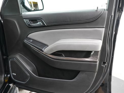 Used 2017 Chevrolet Suburban LT AWD/4WD image 9