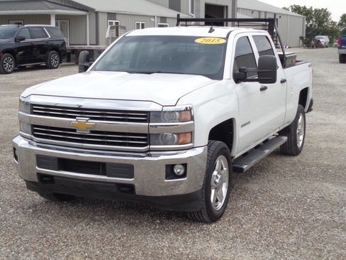 Used 2015 Chevrolet Silverado 2500 LT w/ LT Convenience Package image 2
