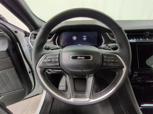 Certified 2024 Jeep Grand Cherokee L Altitude image 25