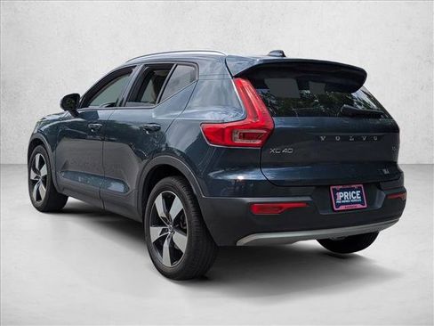 Used 2021 Volvo XC40 T5 Momentum w/ Protection Package AWD/4WD image 8